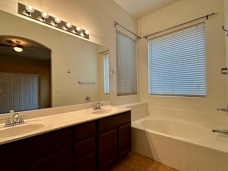 15053 W Riviera Dr — Photo 9