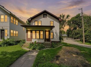 921 27th Ave SE, Minneapolis, MN 55414