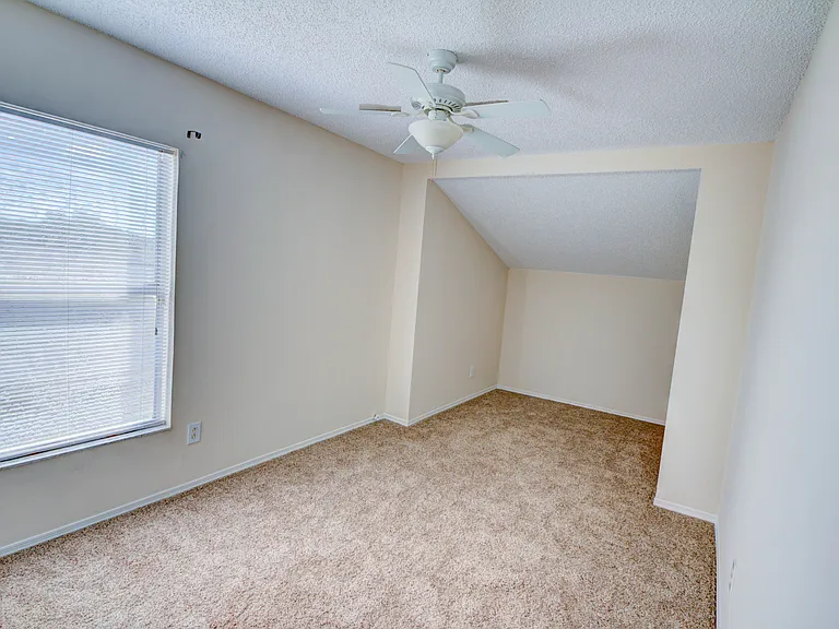 7238 Bellingham Oaks Blvd — Photo 18