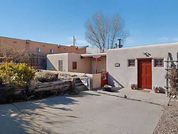 3rd image of 916 Calle Carmilita
