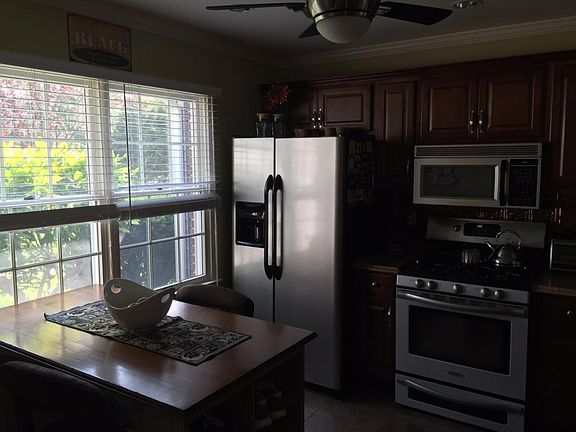 5th image of 128 Dolphin Rd