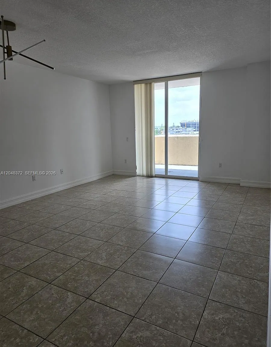Mediterranea Condo — Photo 4