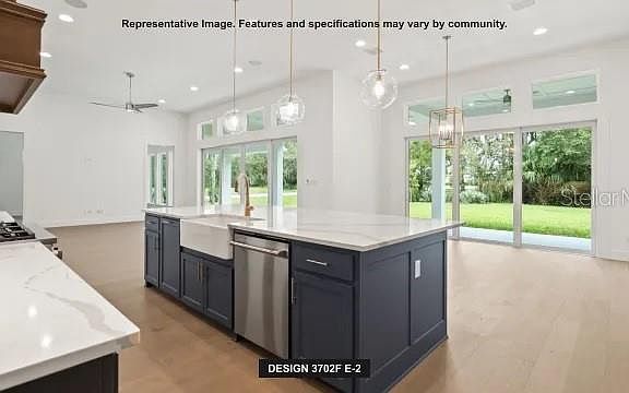 3rd image of 5476 Creek Ridge Rd