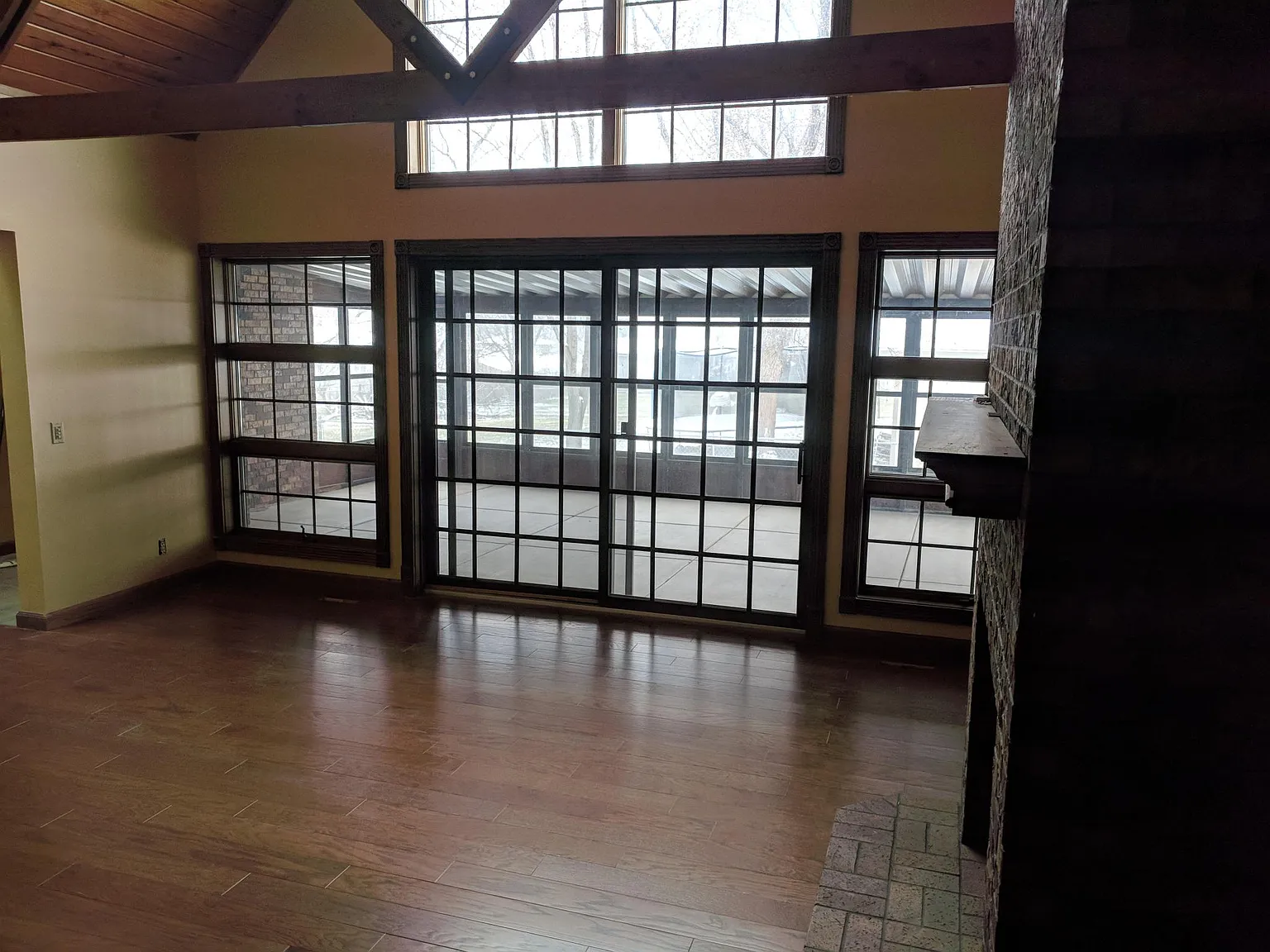 4 bed, 2650 sqft, $2,600 — Photo 2