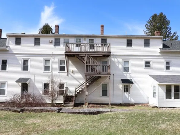 6 Maple Ave #D, Upton, MA 01568