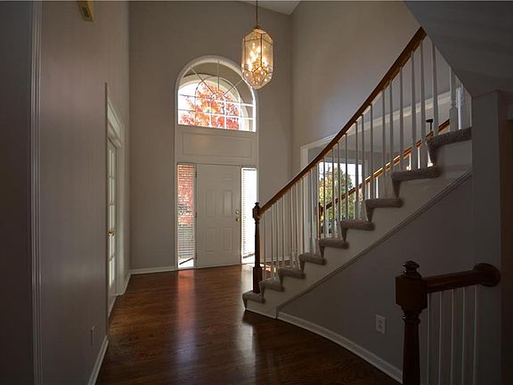 4th image of 5908 W 153rd Ter