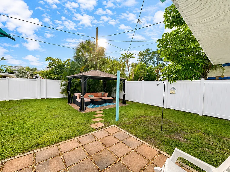 14014 Marguerite Dr — Photo 12
