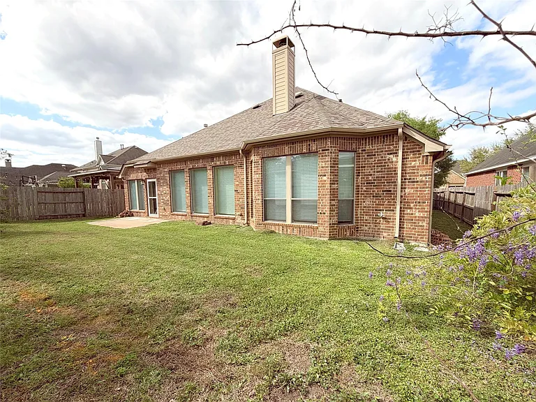22015 Rustic Canyon Ln — Photo 24