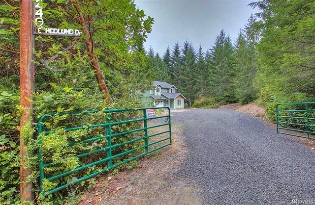 1st image of 240 E Hedlund Dr