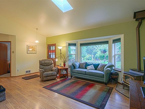 4th image of 2517 Westwind Dr NW