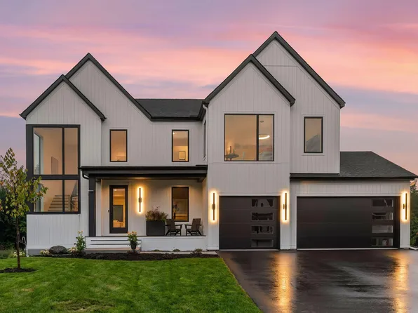 705 Ensconced Way, Chaska, MN 55318