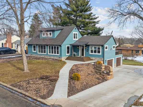 1108 Quebec Ave N, Golden Valley, MN 55427