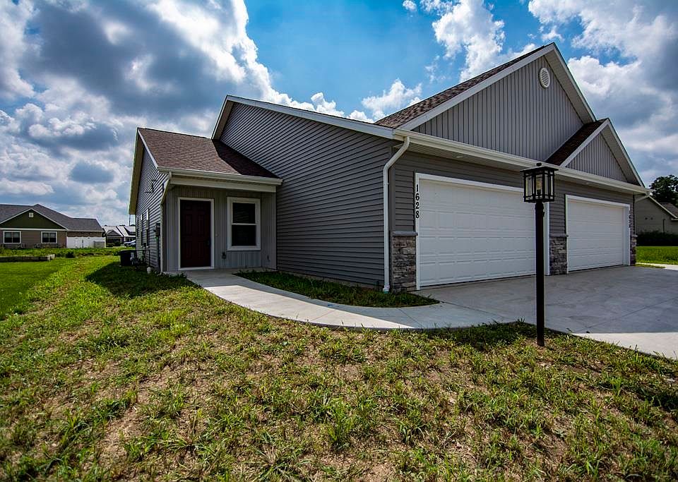 1st image of 1628 Clover Creek Ln