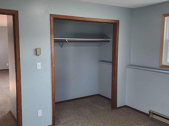 5th image of 102 Lake Ave S APT 4