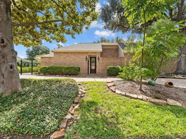 11519 Lakeside Place Dr, Houston, TX 77077