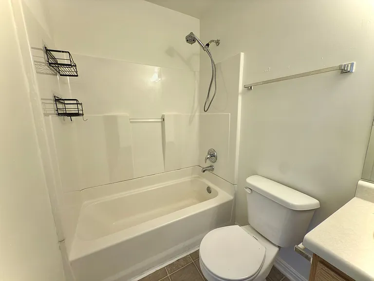 533 S 450 E — Photo 14