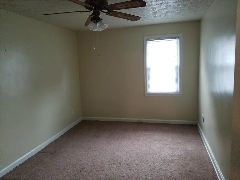 249 Birchwood — Photo 9