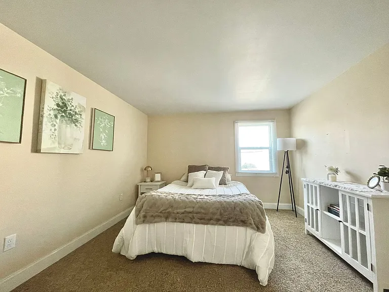 Lake Heights Apartments — Photo 18