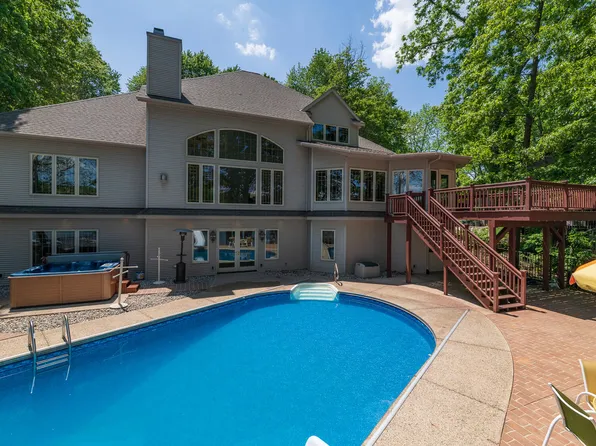 10300 Corey Bluff Rd, Three Rivers, MI 49093