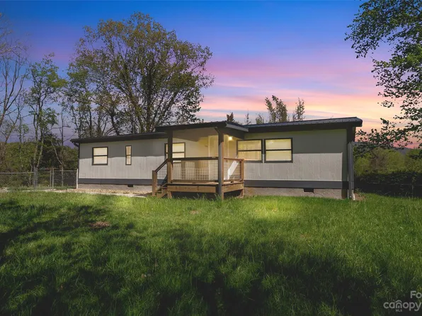 79 Church Rd, Fairview, NC 28730