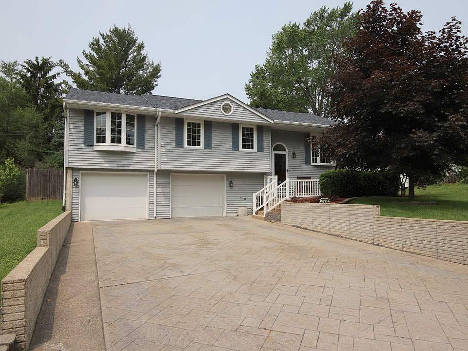 1st image of 5811 N Graceland Dr