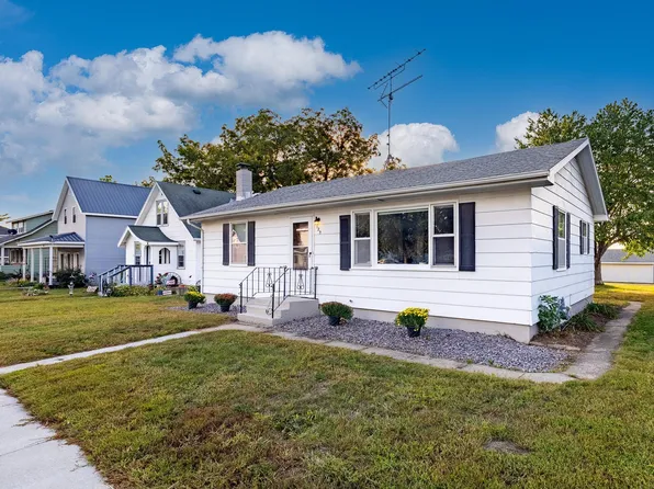 120 N 4th St, Le Sueur, MN 56058