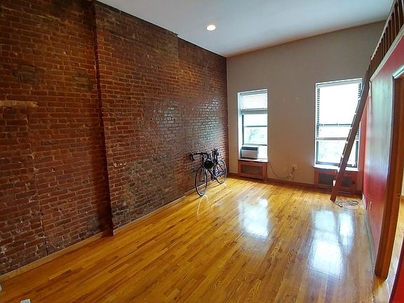 3rd image of 50 W 90th St APT 3E