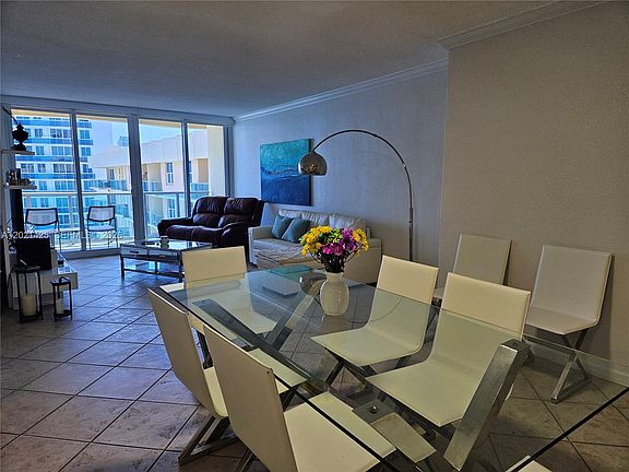 5th image of 2501 S Ocean Dr #Penthouse 17