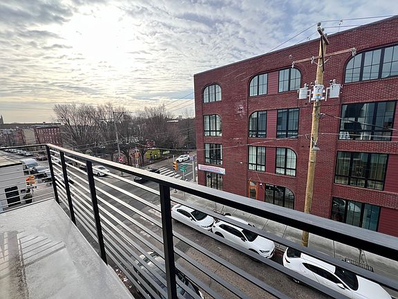 3rd image of 1830 Frankford Ave #O3c