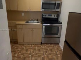 9828 NW 26th Ave, Miami, FL