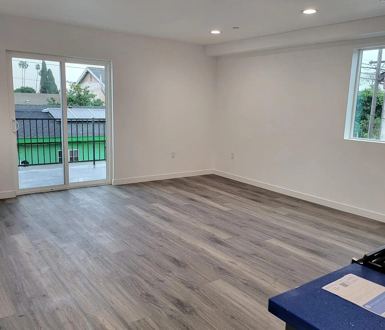 5 bed, 1980 sqft, $4,200 — Photo 3