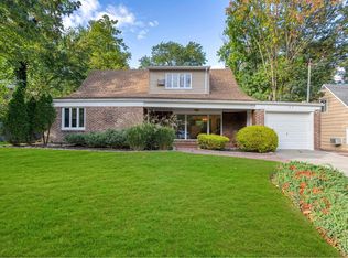 85 Croyden Ave, Great Neck, NY 11023