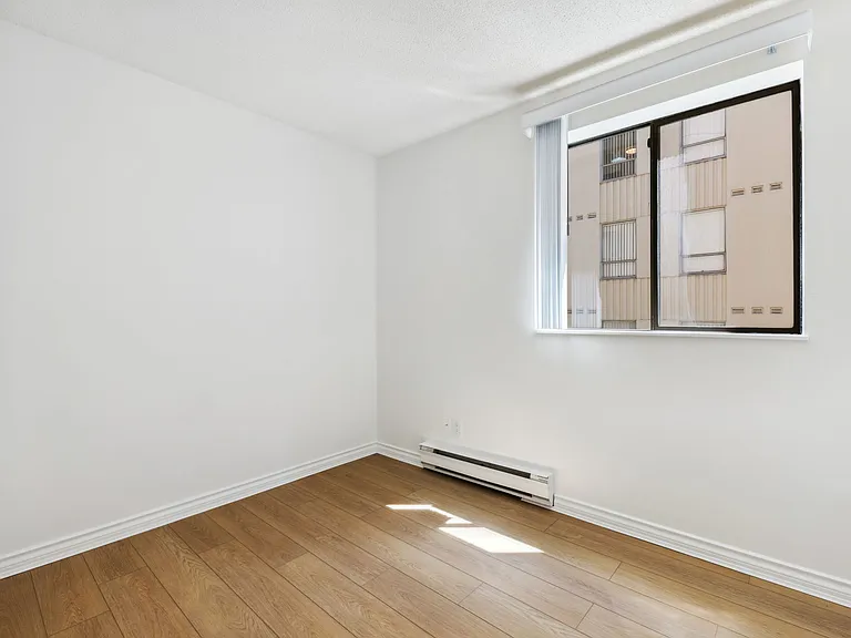 1045 Haro St — Photo 29