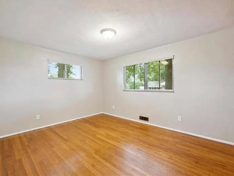 601 Santen Dr — Photo 9