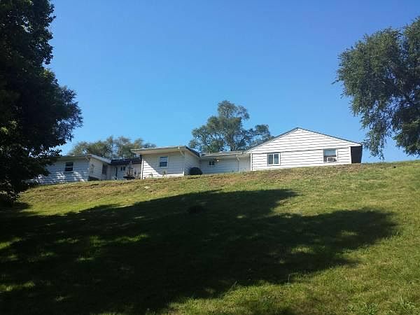 2nd image of 1322 E Us Highway 34 APT 2