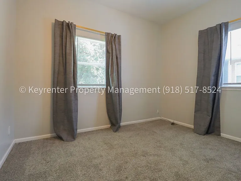 1324 N Cheyenne Ave — Photo 31