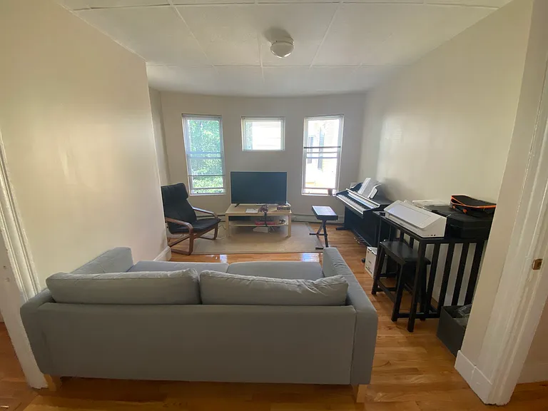 273 Pearl St #3 — Photo 3