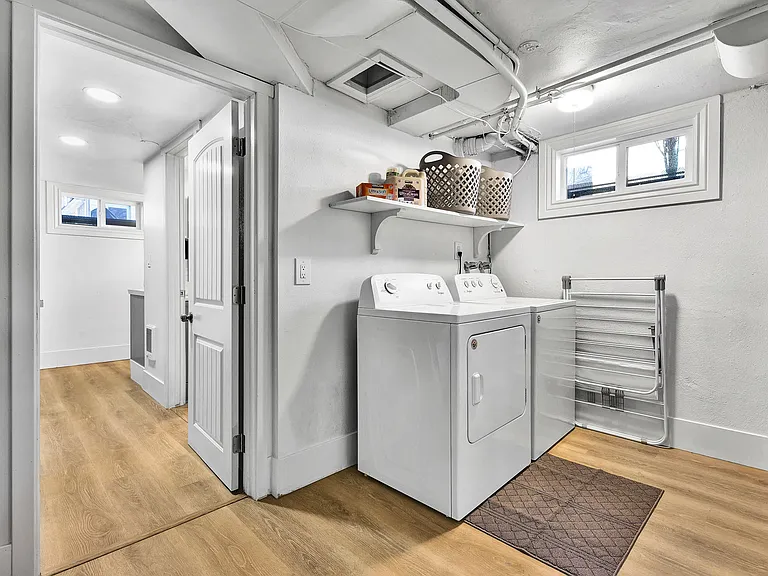 2306 W Madison Ave — Photo 44