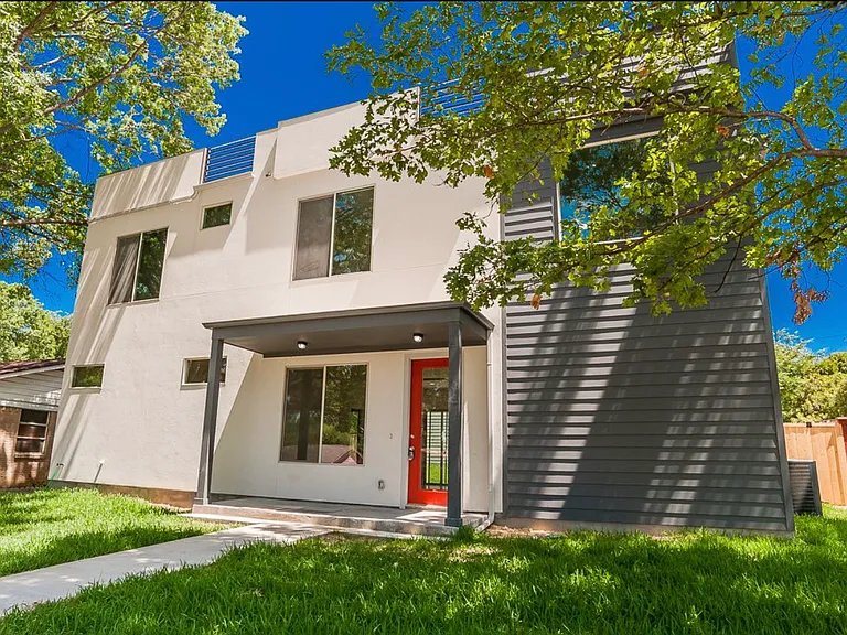 8718 Boundbrook Ave — Photo 7