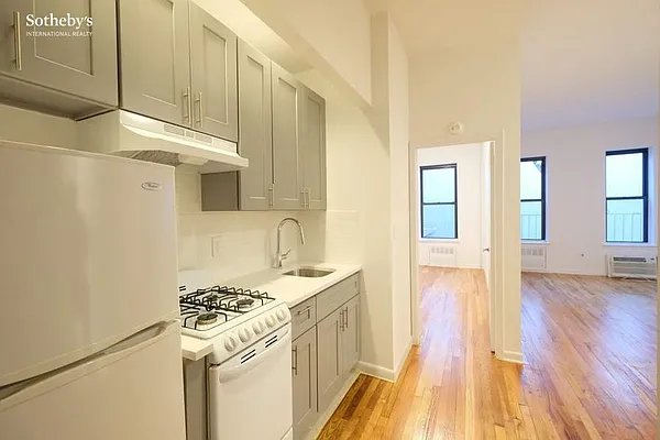 Rented by Sotheby's International Realty | media 11