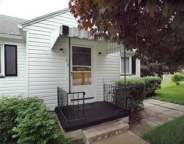 2nd image of 213 S Lincoln Ave