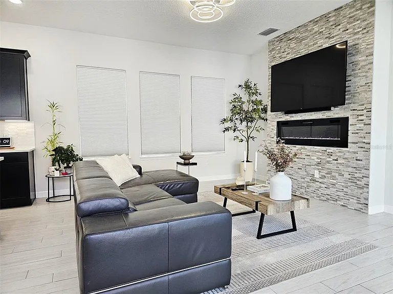 260 Hampton Loop — Photo 14