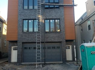 72 W 9th St, Bayonne, NJ 07002