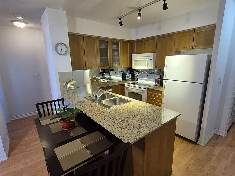 761 Bay St #2514 — Photo 11