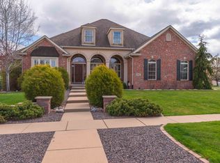 2801 Hubbard Dr, Bloomington, IL 61704