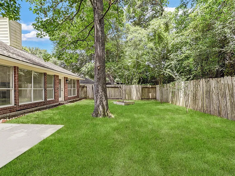 70 Camber Pine Pl — Photo 33