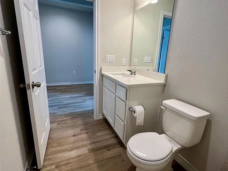 11908 Saddle Rock Dr — Photo 14
