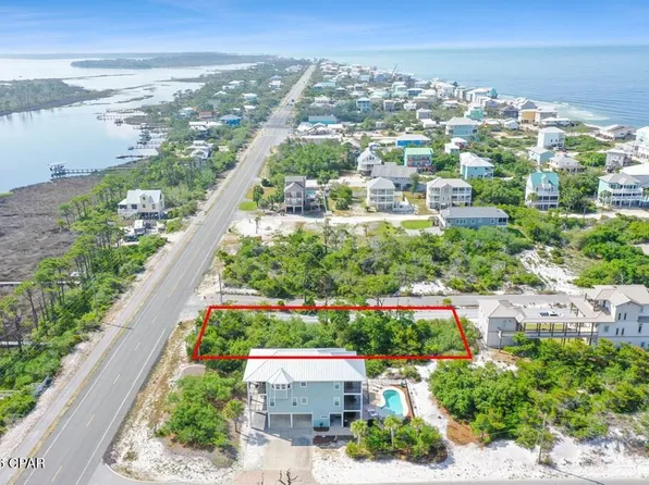 101 Clearwater Dr, Port Saint Joe, FL 32456