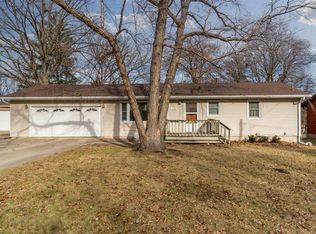 2218 Castle St, Waterloo, IA 50701