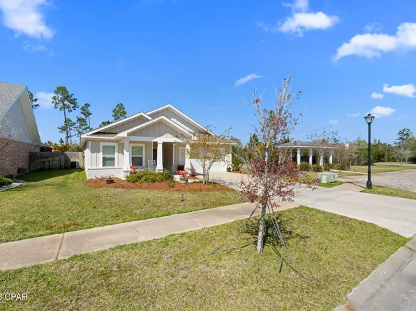 102 Drews Ln, Panama City, FL 32405